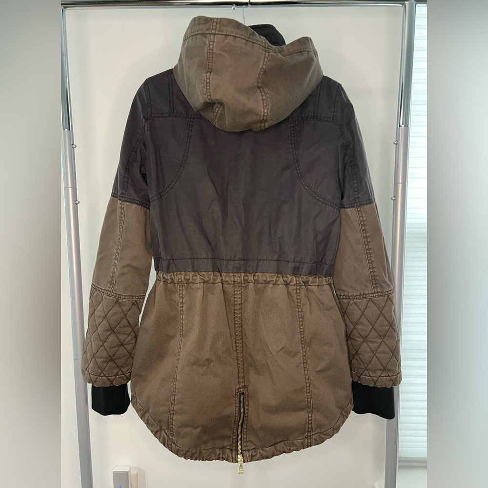 EXPRESS Two Toned Quilted Parka Hooded Jacket with Thumb Holes size S - Picture 2 of 12
